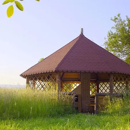 Pod Stromisom Motel Vlachovo